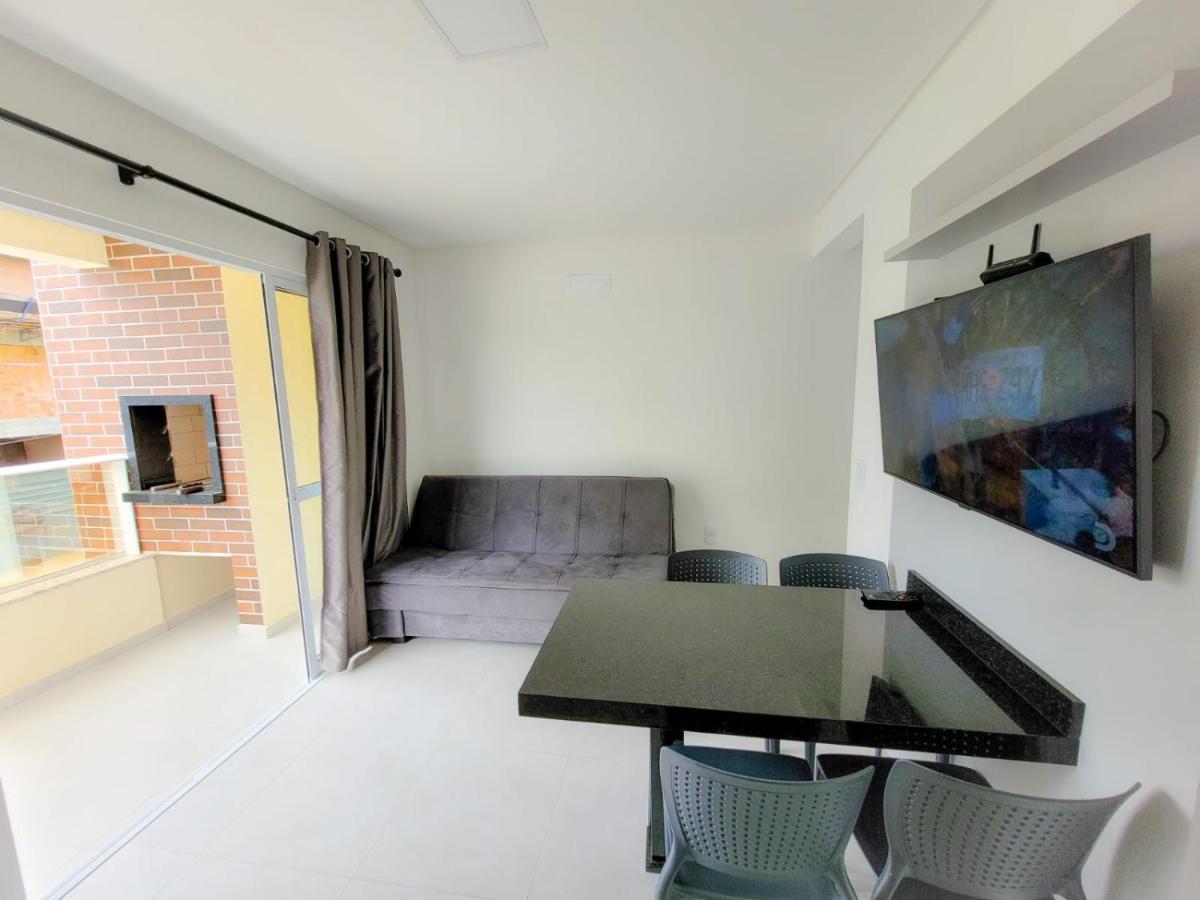 Hospeda Mariscal Flat Bombinhas